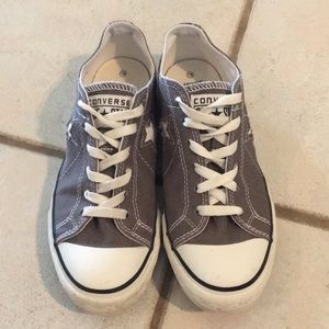 Converse Sneakers 👟